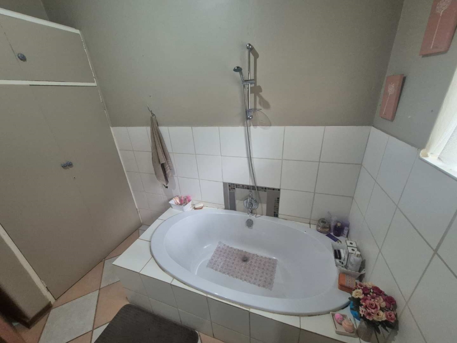 10 Bedroom Property for Sale in Mooinooi North West